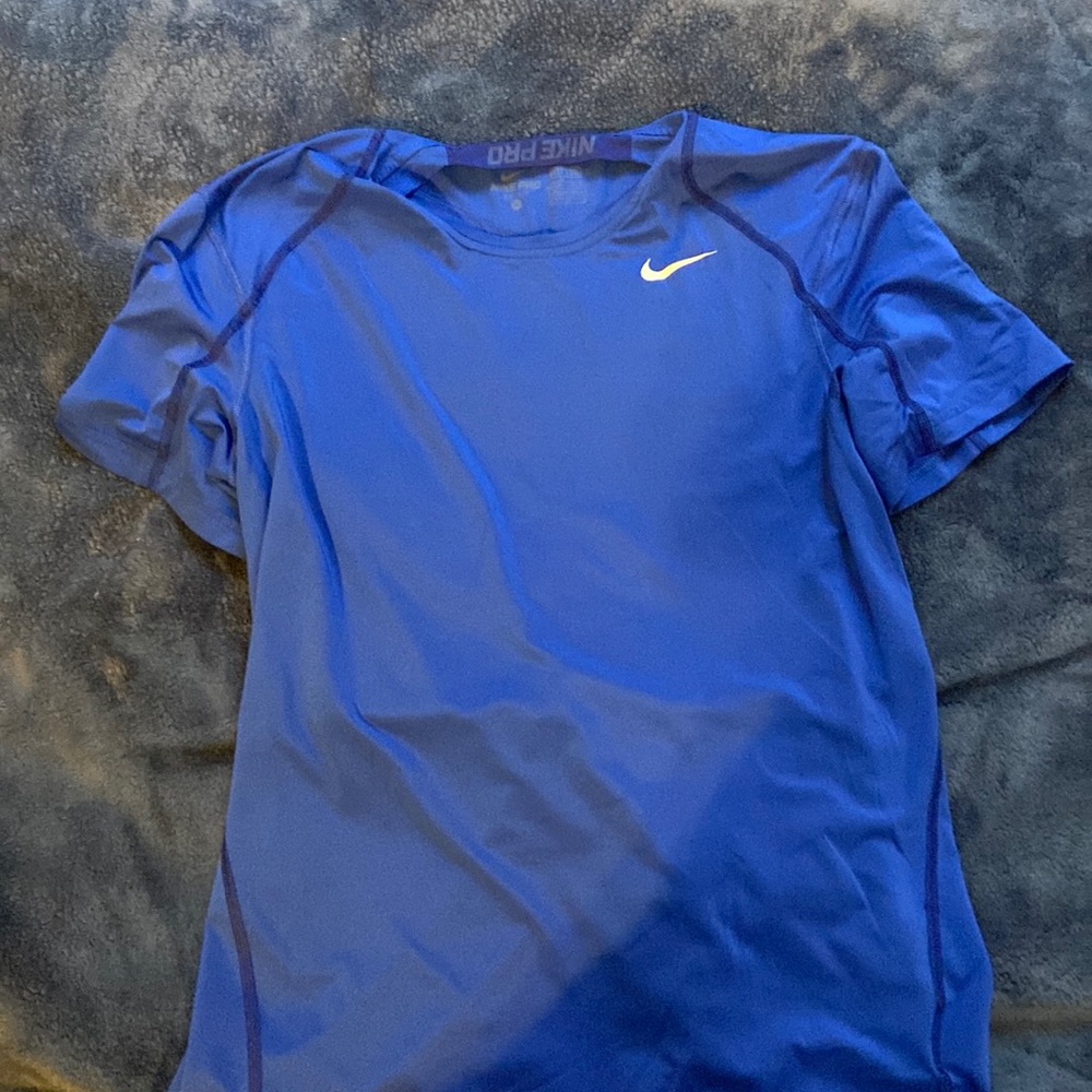 Nike pro tee